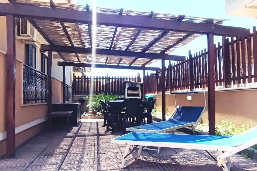 TSL Garden House - Image 1