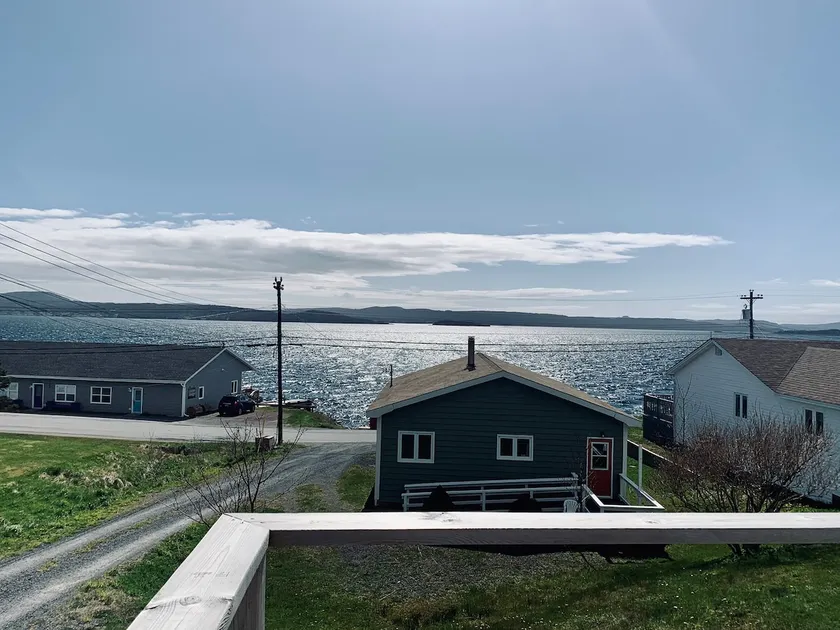 Small Seaside Cottage in Dildo Cove - Image 1