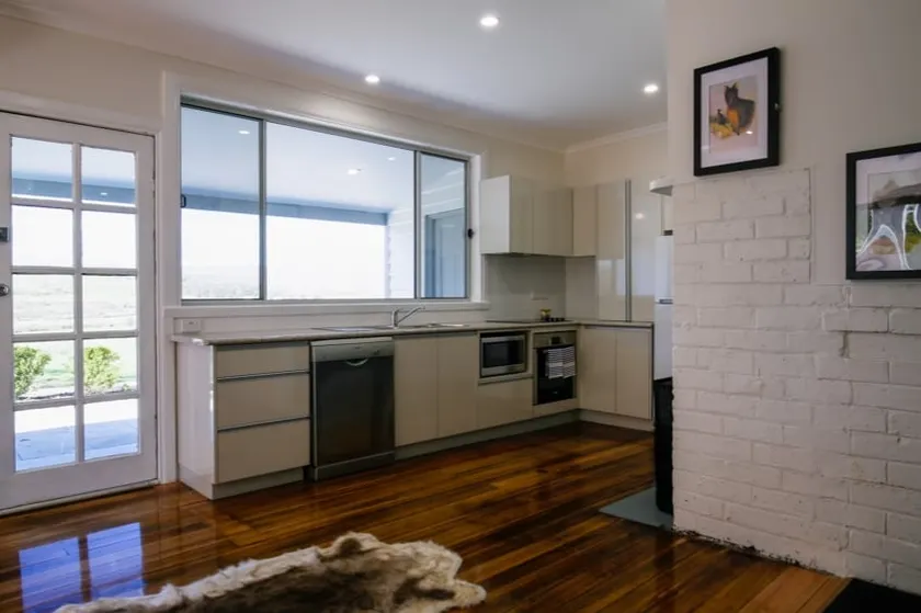 Leichhardt Farm Cottage 10 mins to CBD - Image 1