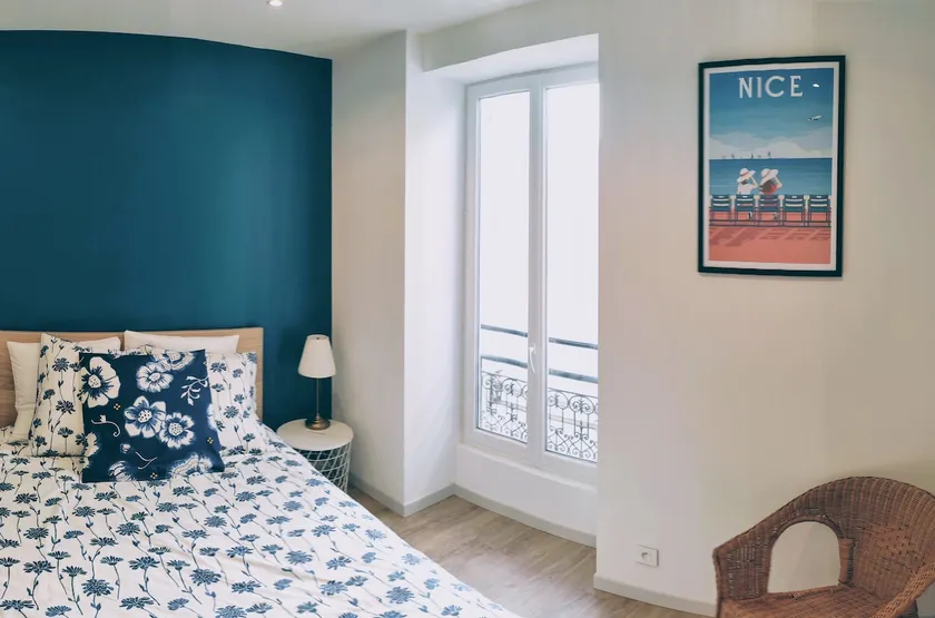 Nice Gare: 2 Apartments same Floor 5 BDR 15P AC - Image 1