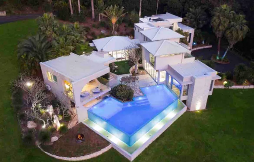 Colenso Luxury Home, Perfect for Friends & Family - Image 1
