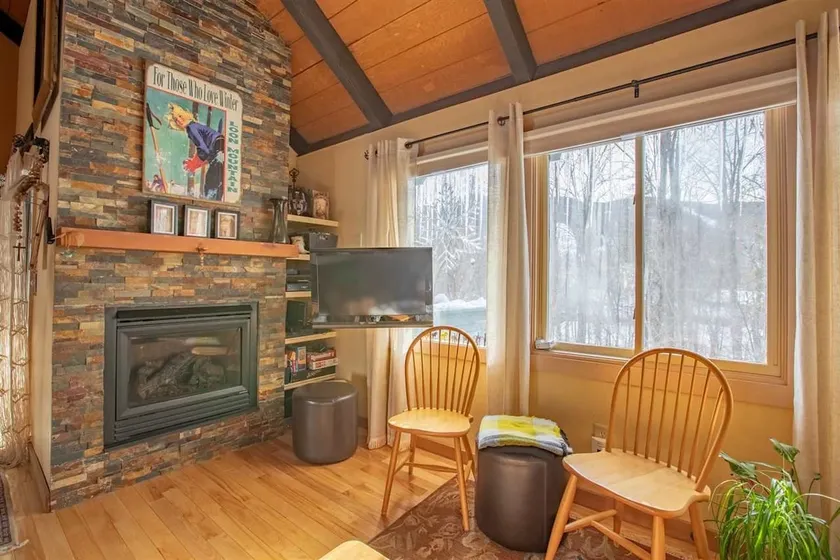 Cozy Home Away from Home w/Loon Shuttle - Image 1