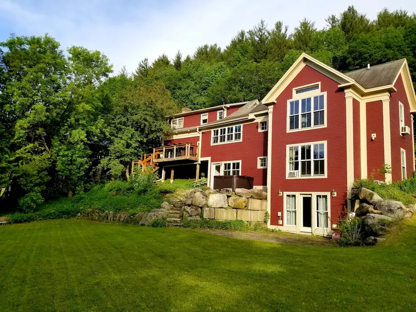 Stowe Village Home in Historic Downtown + Hot Tub - Image 1