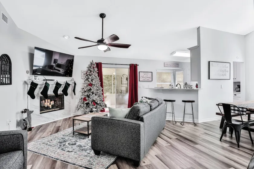 ★Modern Green Cove Springs 7Beds Fence Garage Beach45min★1 of 7 local properties - Image 1