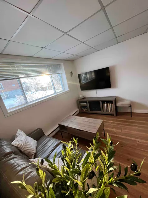 Charming Central Unit - Image 1