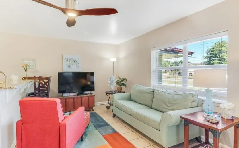 Steps 2 beach, Casinos, Coliseum. Sleeps 4 - Image 1