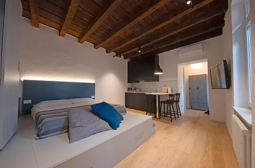 Veronetta House - Image 1