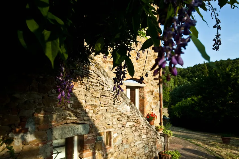 Ancient Umbrian farmhouse 10 minutes from Lake Trasimeno - Image 1