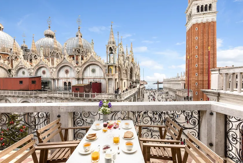 Due Leoni Venice Luxury Apartment - Image 1