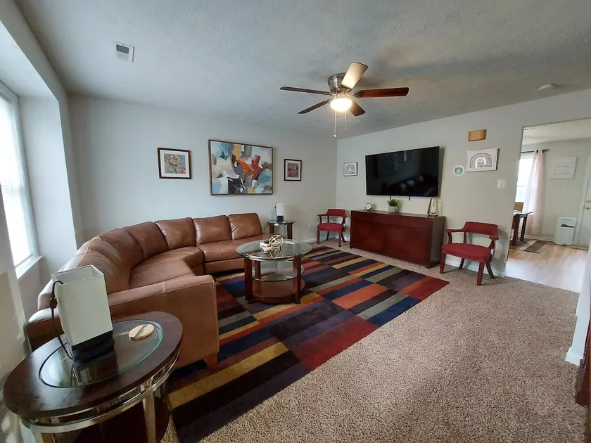 3 Bdr TH Near Historic District Fredericksburg Downtown - Image 1