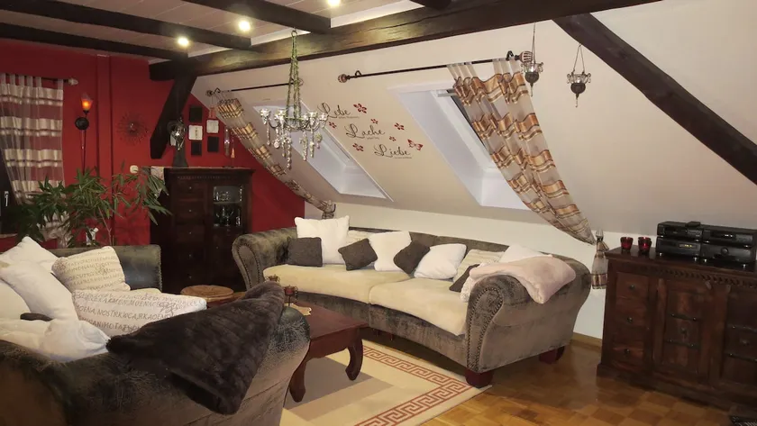 Cozy, large apartment - Image 1
