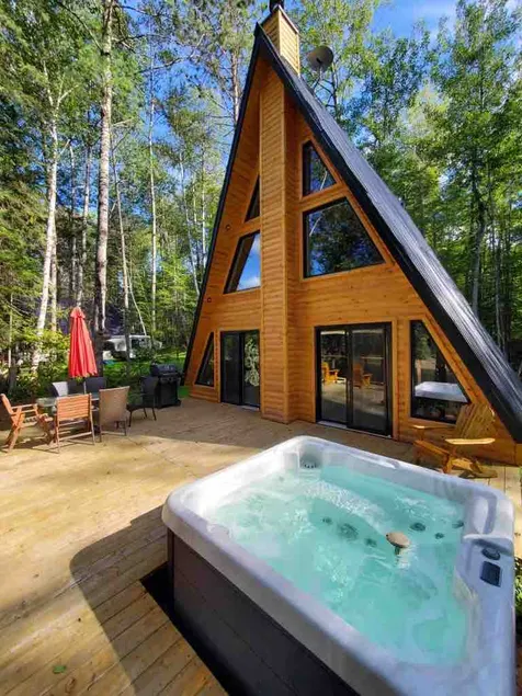 Le Colibri, warm and luxurious A-Frame Chalet - Image 1