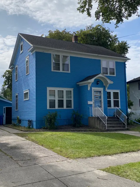 The KOHO House. Walk to Downtown 3 Br, 2.5 Bath - Image 1