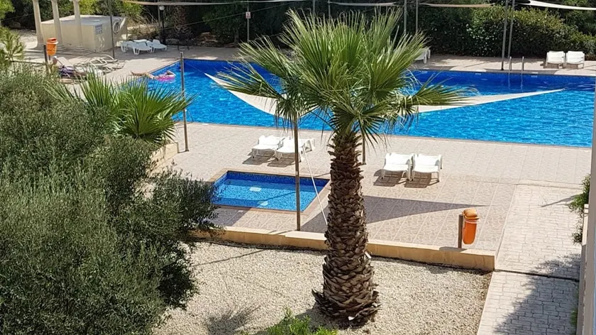 NISSI BEACH POOL VIEW APARTMENT FREE WIFI - Image 1