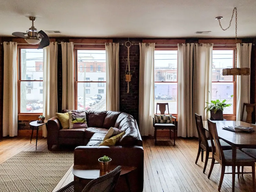 Best condo downtown on Southside - Image 1