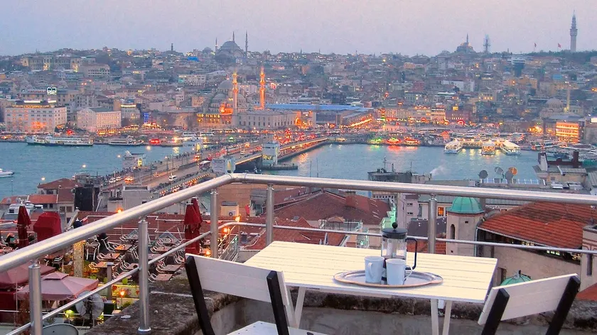 Airy style, amazing terrace views in Galata! - Image 1