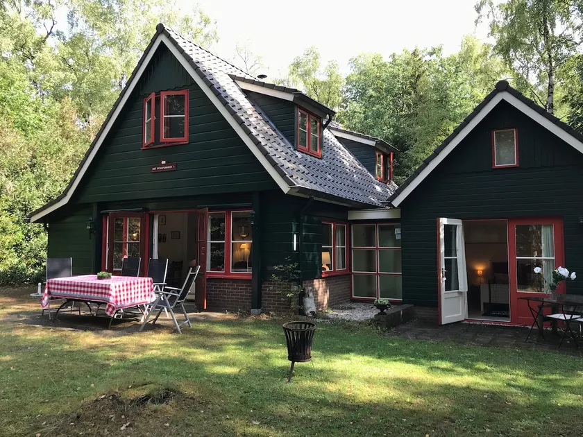 Vacation home in forest, nature house - Image 1