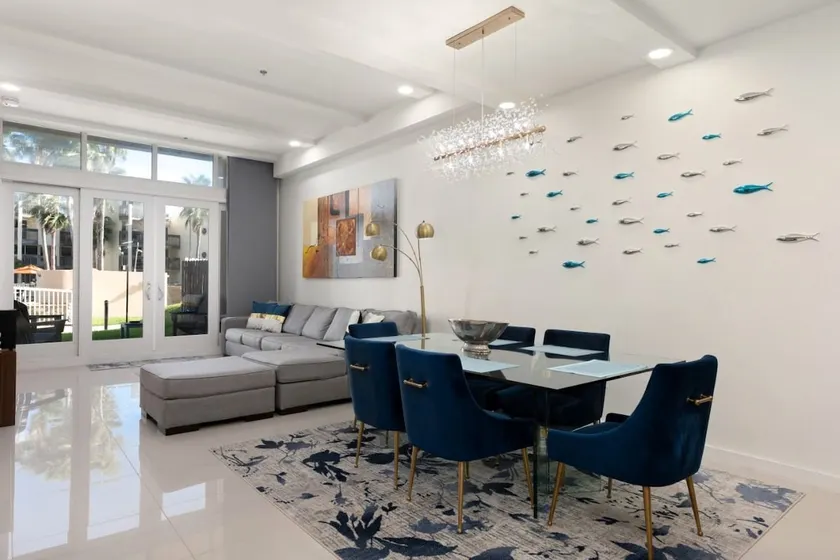 Exclusive Luxurious Ground Condo - Image 1