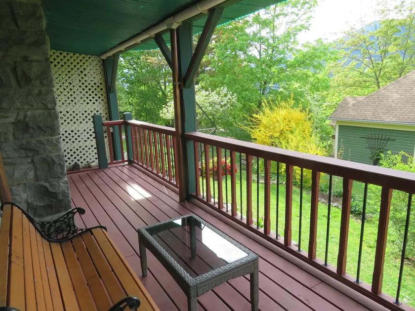Hillside Garden Suite - Image 1