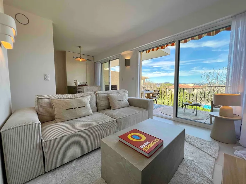 Beautiful view, pool, large terrace, and parking - Image 1