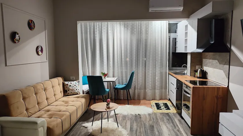 ”Nana” apartment near the Cathedral - Image 1