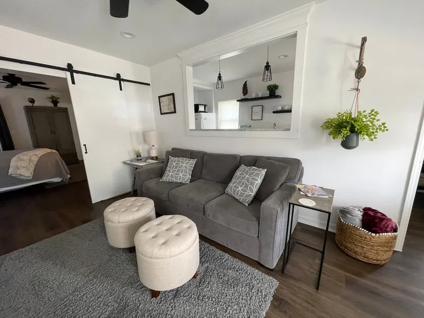 The Bungalow on Broadway - NEW OWNER, SAME CHARM! - Image 1