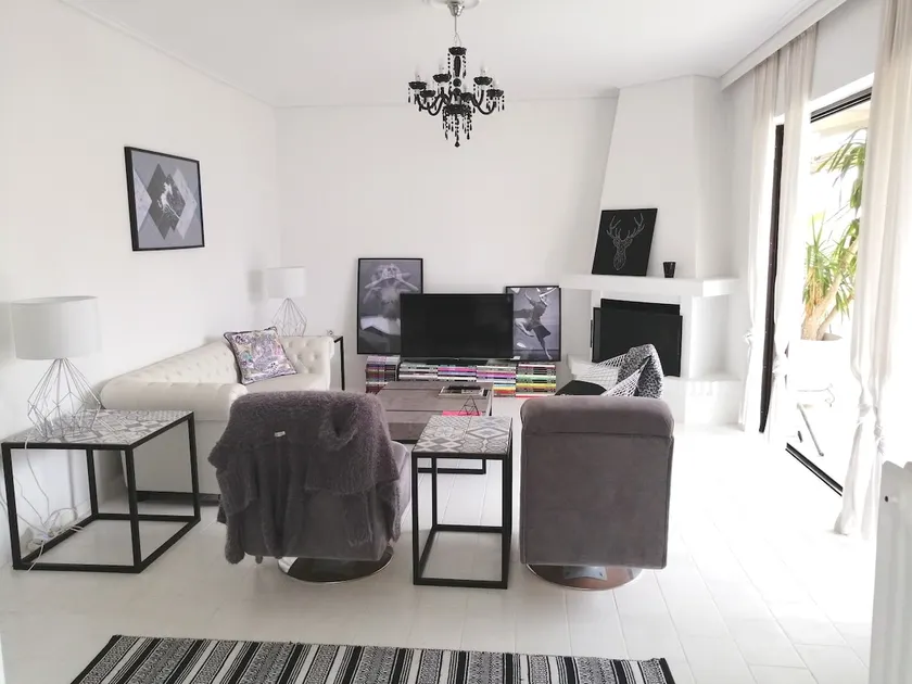 Spacious 2BR Voula Apartment | Monthly Stays - Image 1