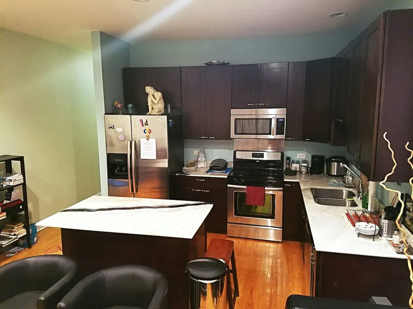 SPACIOUS and VERY BRIGHT 2BDR LOFT near DOWNTOWN - Image 1