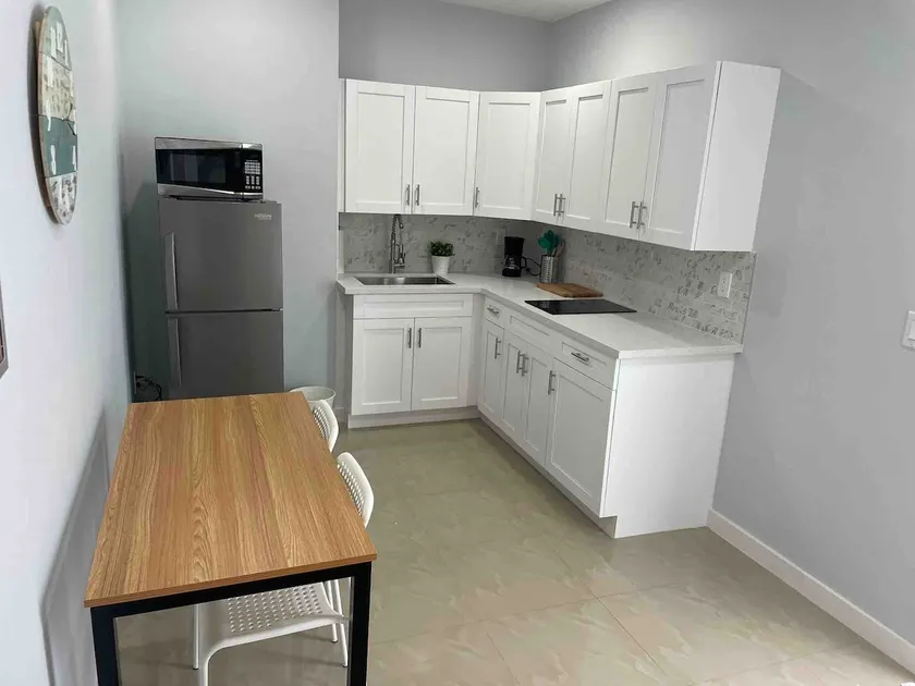 Newly renovated Suite! Private space. Full kitchen - Image 1