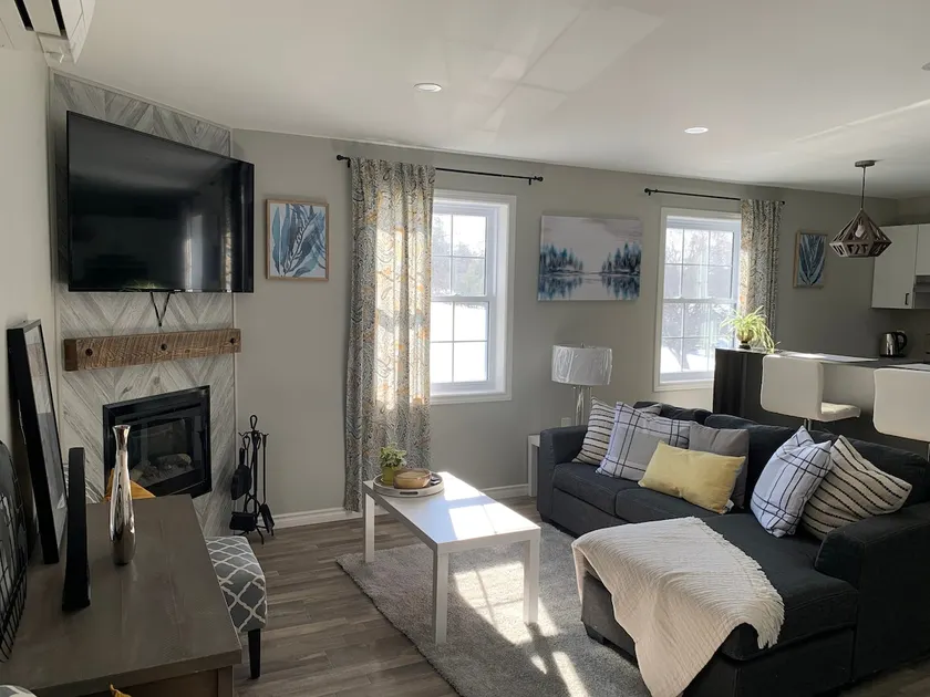 Sweet Little Suite - Image 1