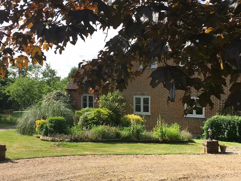 Self contained stay / work home, in large grounds - Image 1