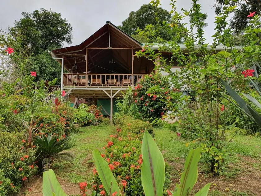 Beautiful House With Panoramic View of the bay and Gardens - Image 1