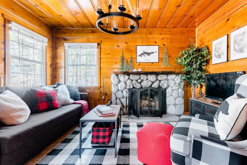 Mad For Plaid at Cabin 9 in Lakewood Cabins Near Village - Image 1