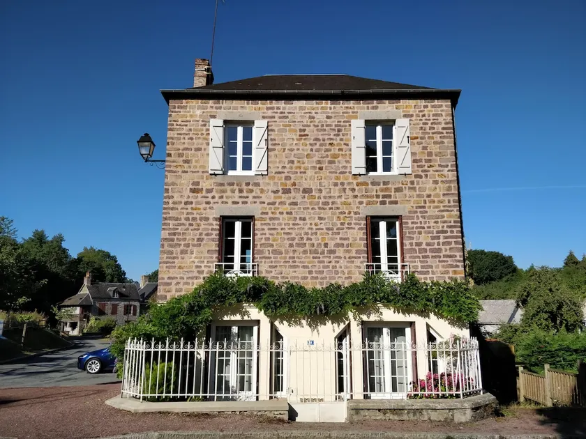 Beautiful home in the heart of Clécy - Image 1