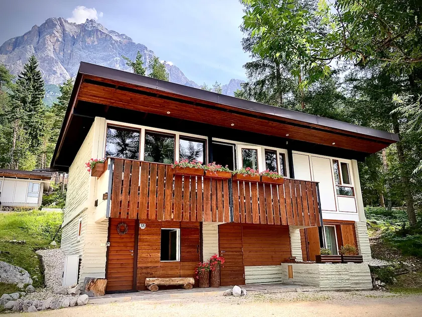 smukke chalet ophavsret - Image 1