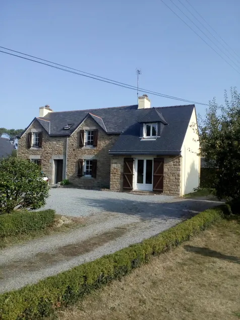 Fully renovated house in Riec-sur-Belon - Image 1