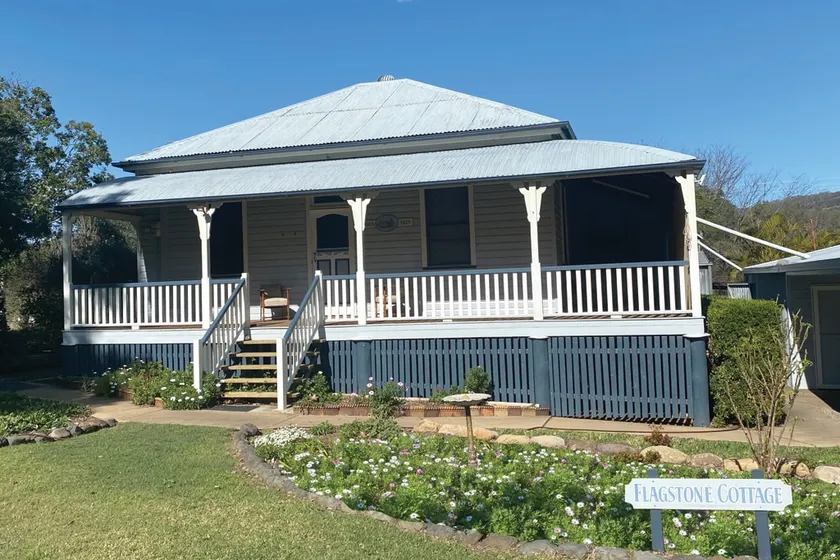 Flagstone Cottage - Nestled in Award Winning Venue - Image 1