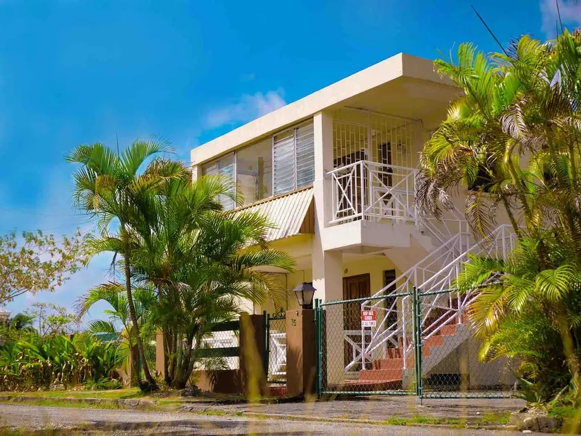 *GracEd Villa* clean+spacious+balcony+parking - Image 1