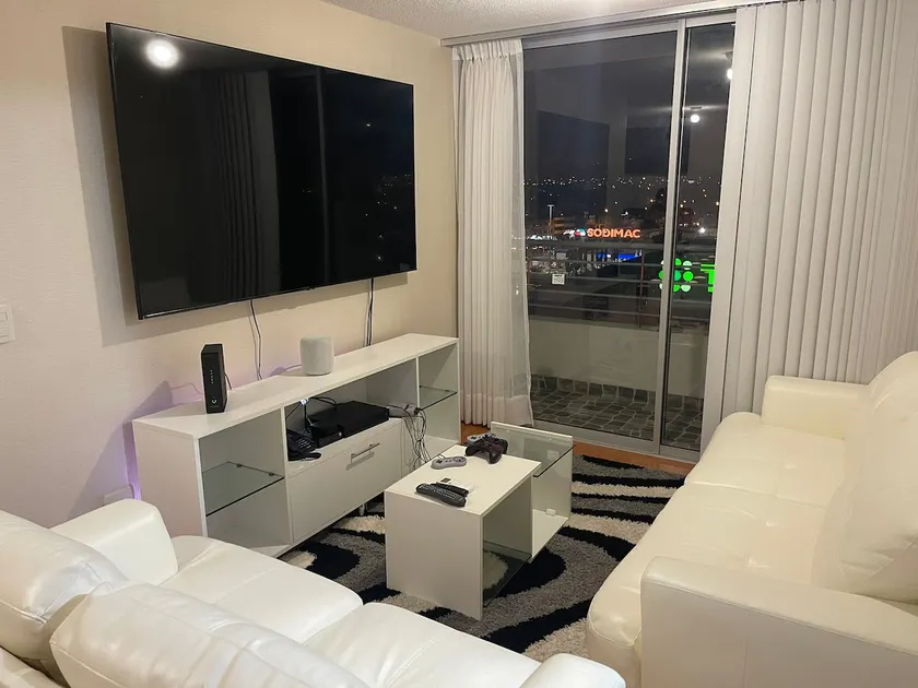 New Apartment near the airport with parking - Image 1