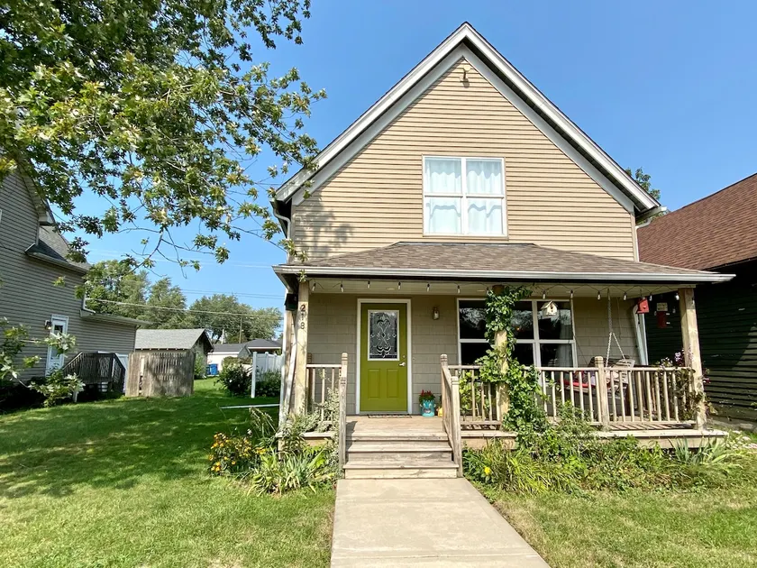 Downtown Chesterton ”Grant-Cottage” - Image 1
