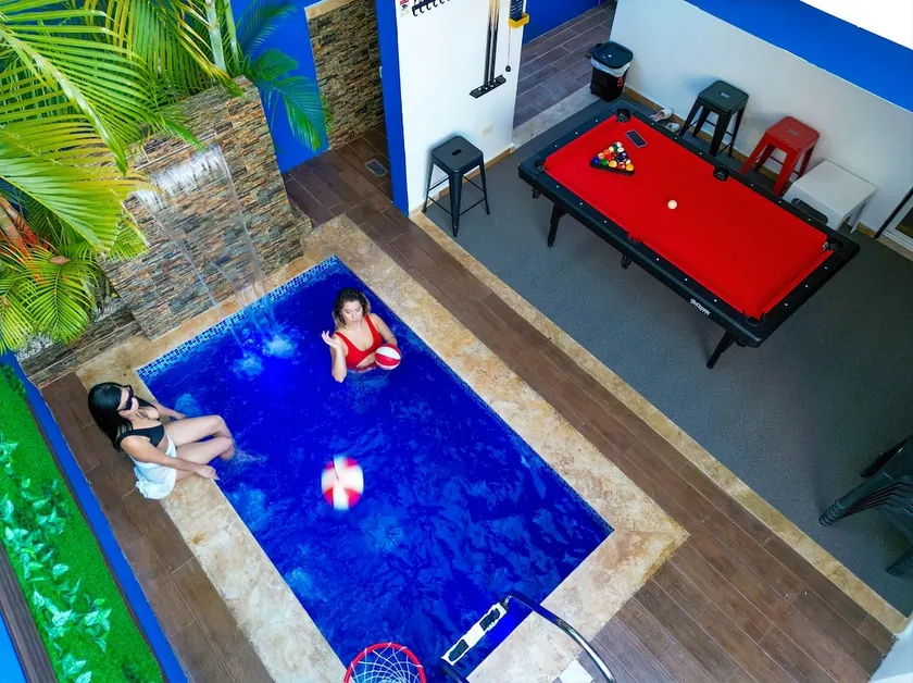 Free/9am ck-In&2pm ck-out,5Min2Beach/Pool/Games - Image 1