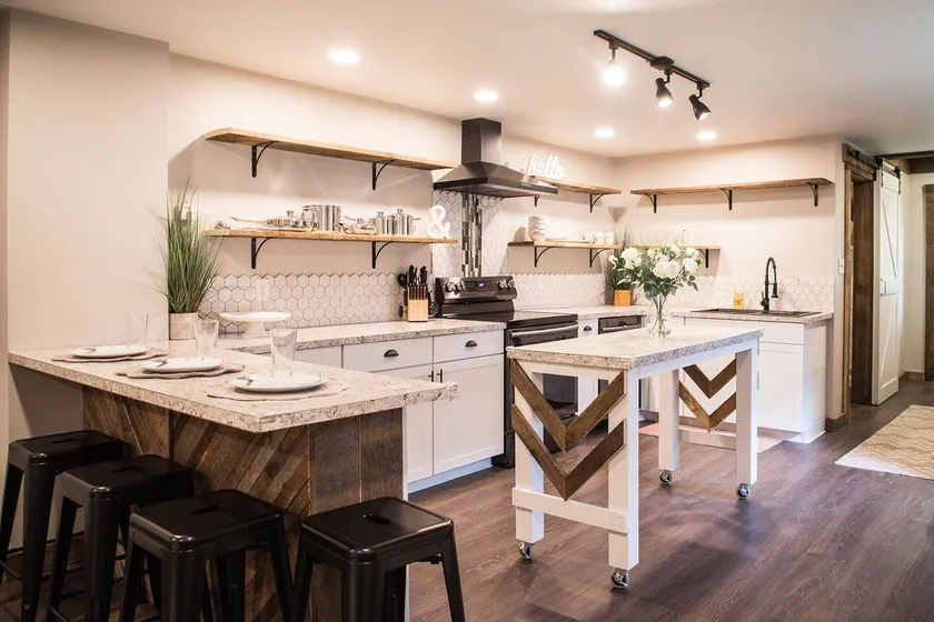 Taking reservations *Newly Renovated* GORGEOUS! - Image 1