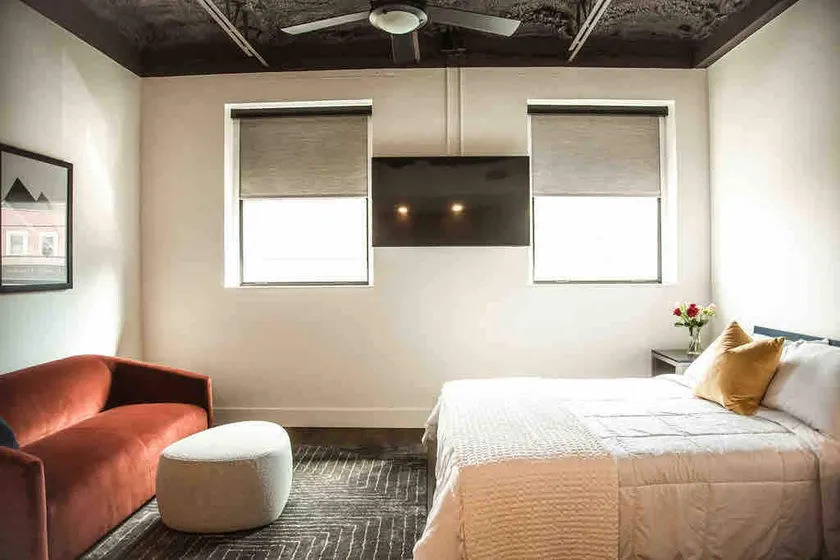 The Lofts Suite #25 Hill Street - Queen Bedroom - Image 1