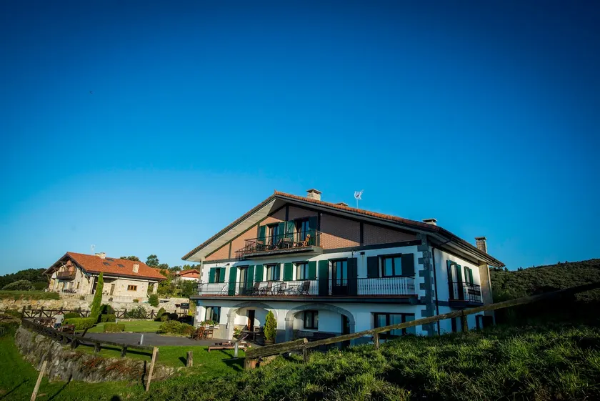Rural house sea view by Gametxo - Image 1