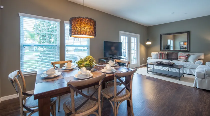 Cozy 4 bedroom townhouse in a gated community - Image 1