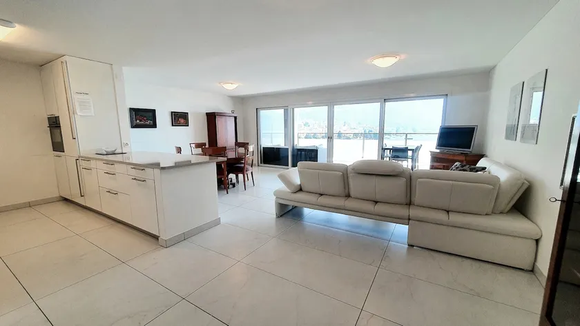 Attico Lorena 4* Apt. 706 air-conditioned - Image 1