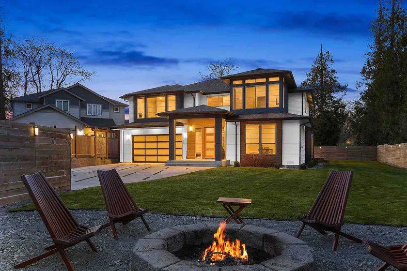 Spacious 5BR/3BA + Game room, Tacoma Home w/ Covered Deck & Fireplace - Image 1