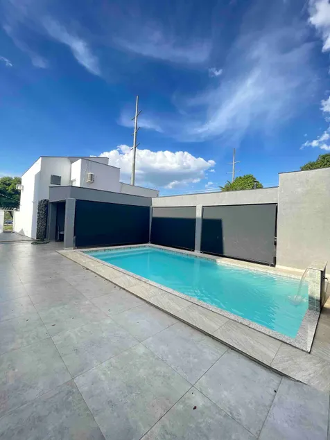 House with pool, gourmet balcony and lots of refinement - Image 1