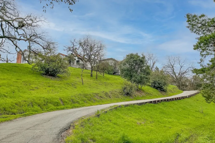 Country Living -Minutes From Downtown Walnut Creek - Image 1