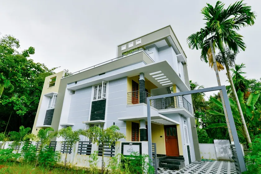 Bethel Gardens @ Upstairs .. feel at home. - Image 1
